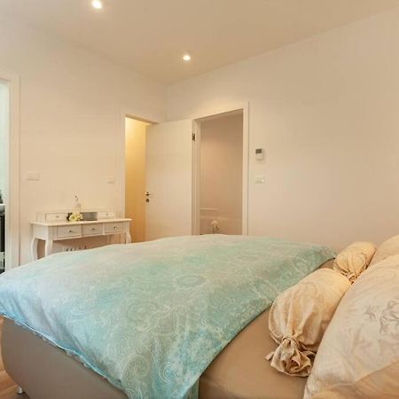 Apartment Capo D'Oro Rovinj Ngoại thất bức ảnh